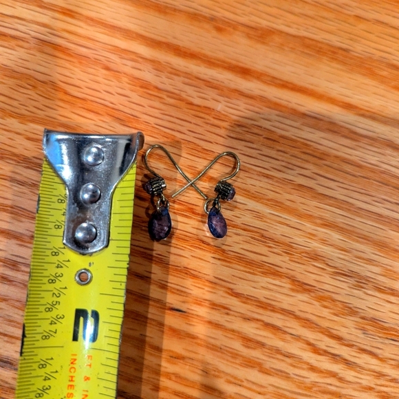 Metal and bead earrings - Picture 3 of 3